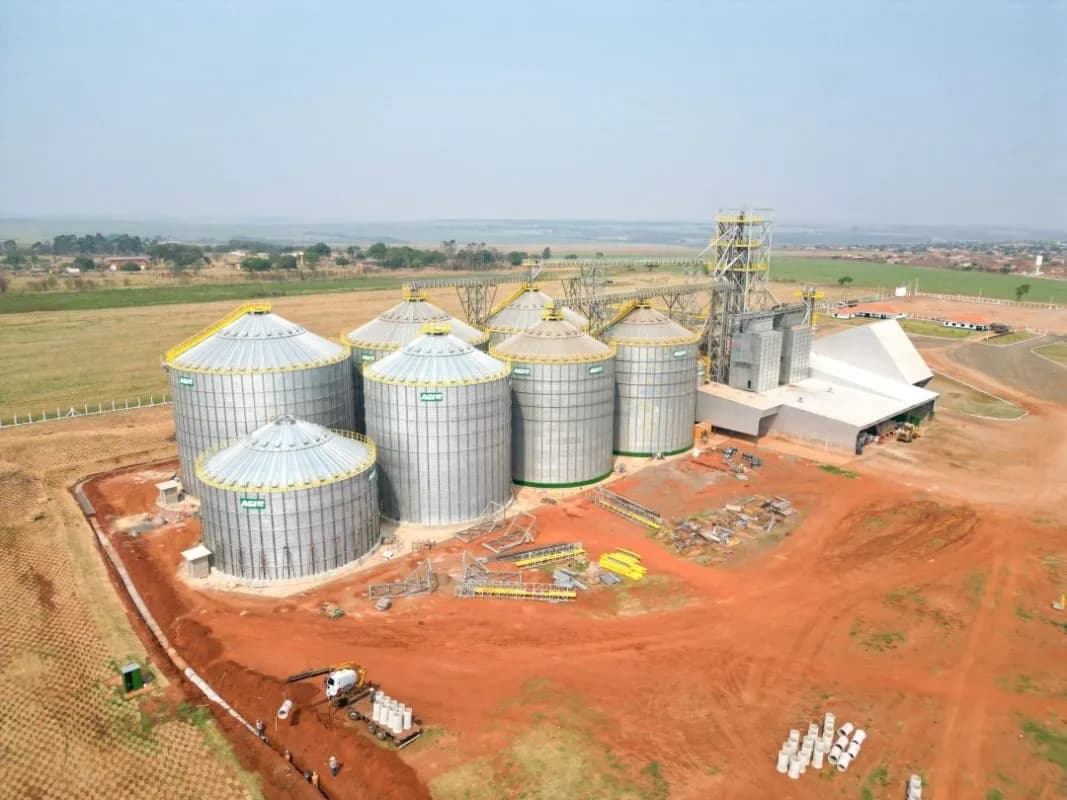 Construção completa unidade de Armazenagem de Grãos para a Royal Agro Cereais – foto 2 da obra