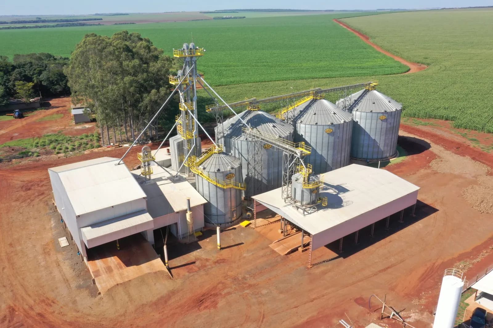 Unidade de Armazenagem – Fazenda Betel – foto de capa da obra