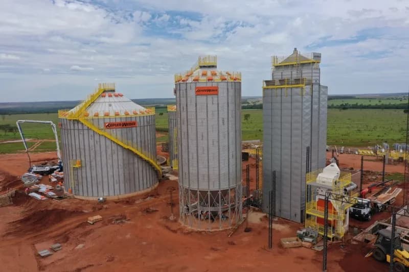 Und de Recebimento de Grãos – foto de capa da obra